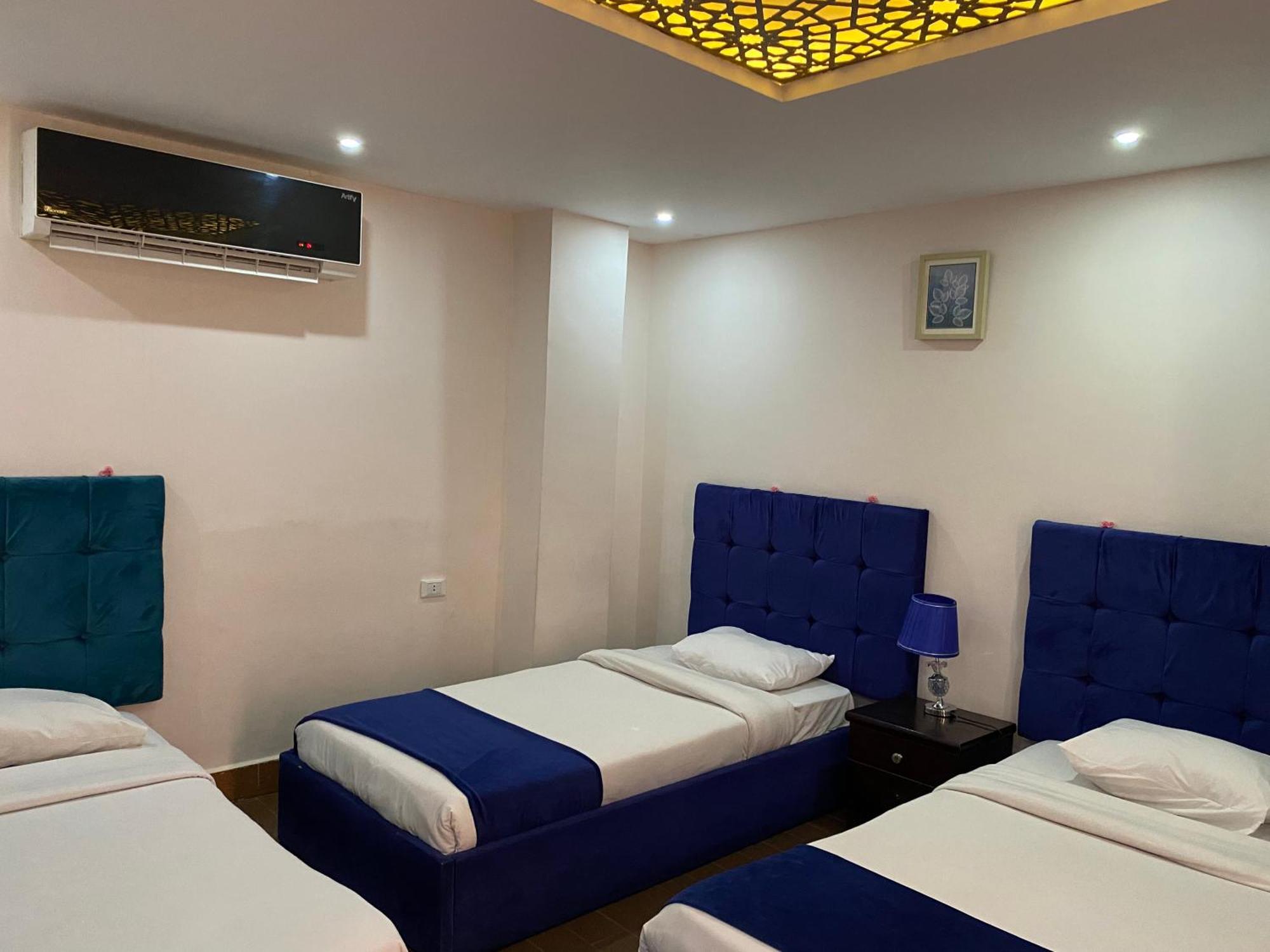 Kafret el-Gabal Golden Pyramids Inn מראה חיצוני תמונה