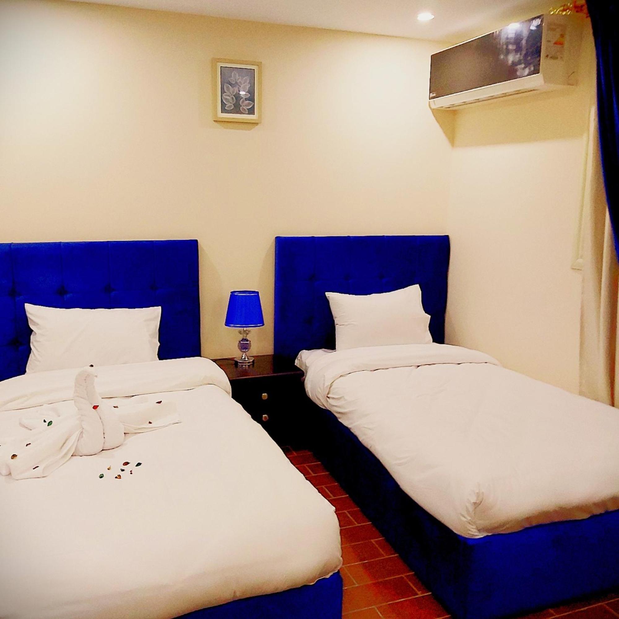 Kafret el-Gabal Golden Pyramids Inn מראה חיצוני תמונה